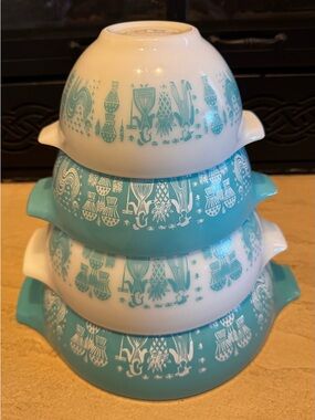 Vintage Pyrex Amish Butterprint Complete Set Cinderella Nesting Mixing Bowls